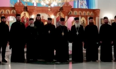 Отац Петар одликован чином протосинђела