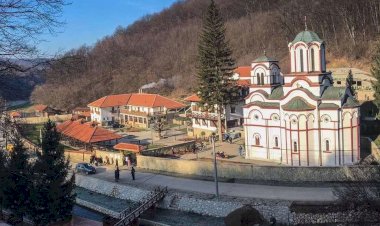 Злоупотреба манастира Тумане