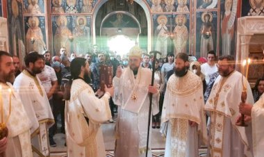 Света архијерејска Литургија у манастиру Туману