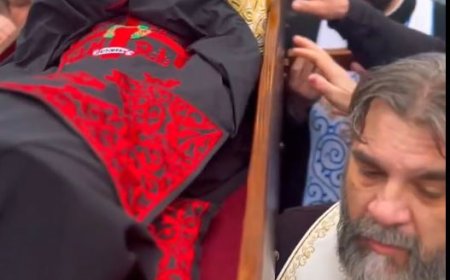 Свети Јаков са својим народом | Литија са моштима