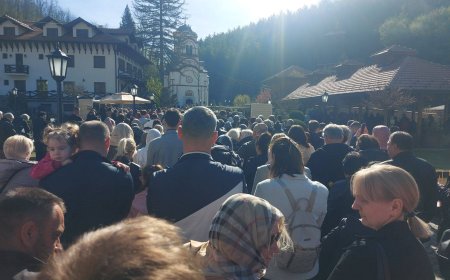 Oдговор на два актуелна питања о манастиру Тумане – о дигиталном асистенту и о чудима исцељења